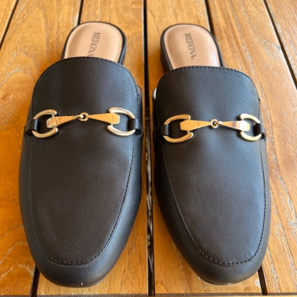 EUC Merona Women’s Black Mules Size 10